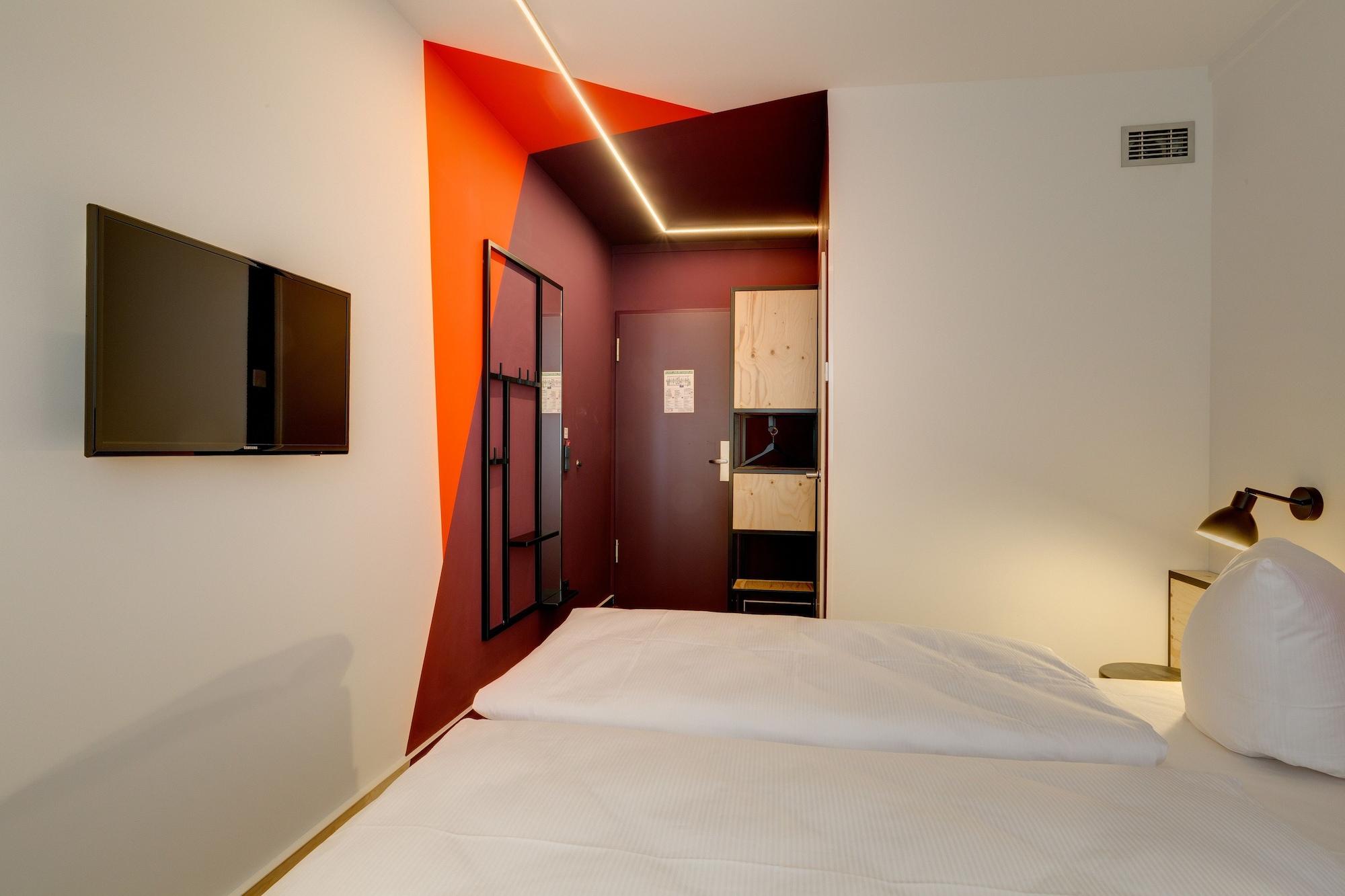 Meininger Hotel Leipzig Hauptbahnhof Екстериор снимка