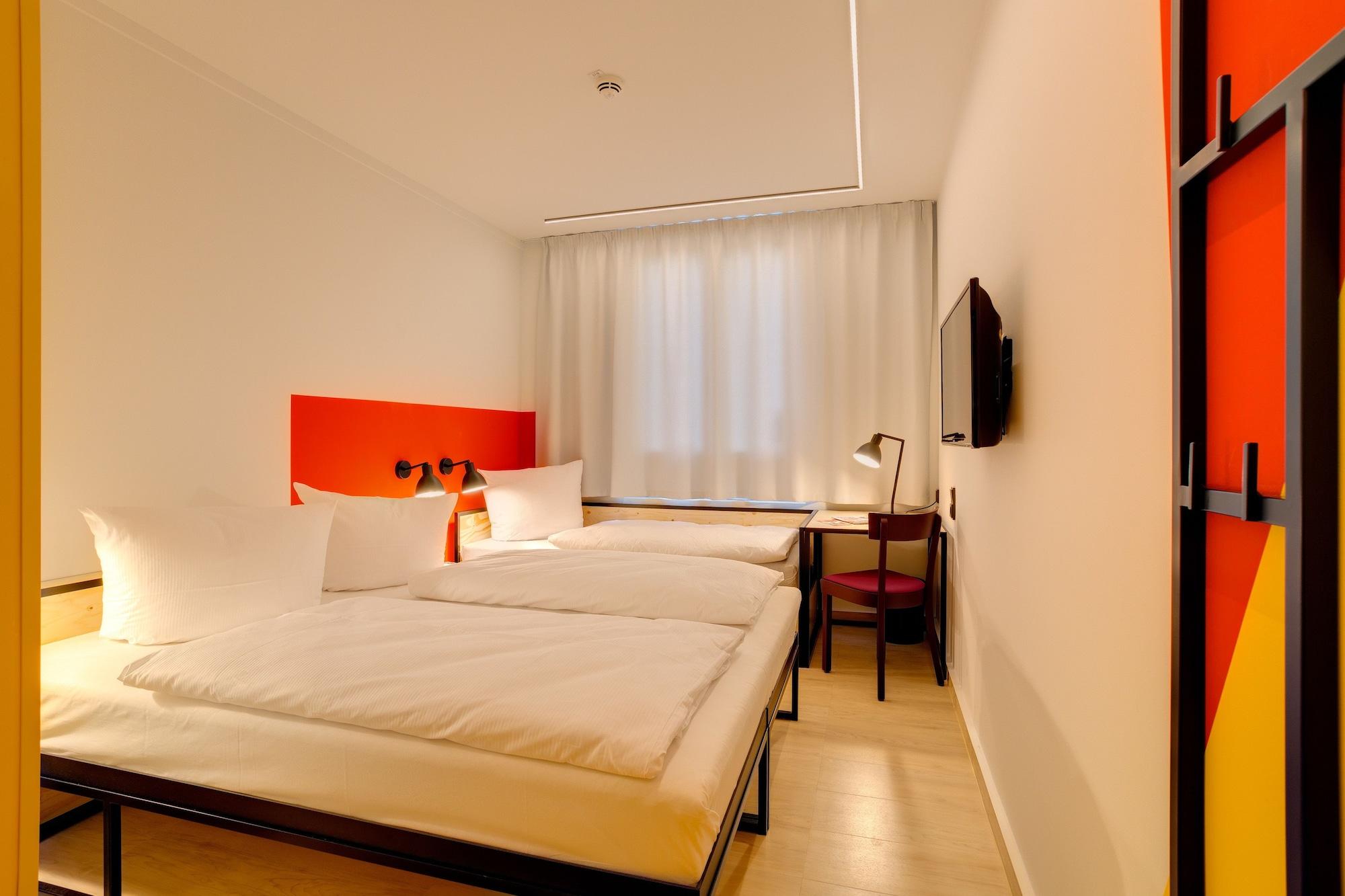 Meininger Hotel Leipzig Hauptbahnhof Екстериор снимка