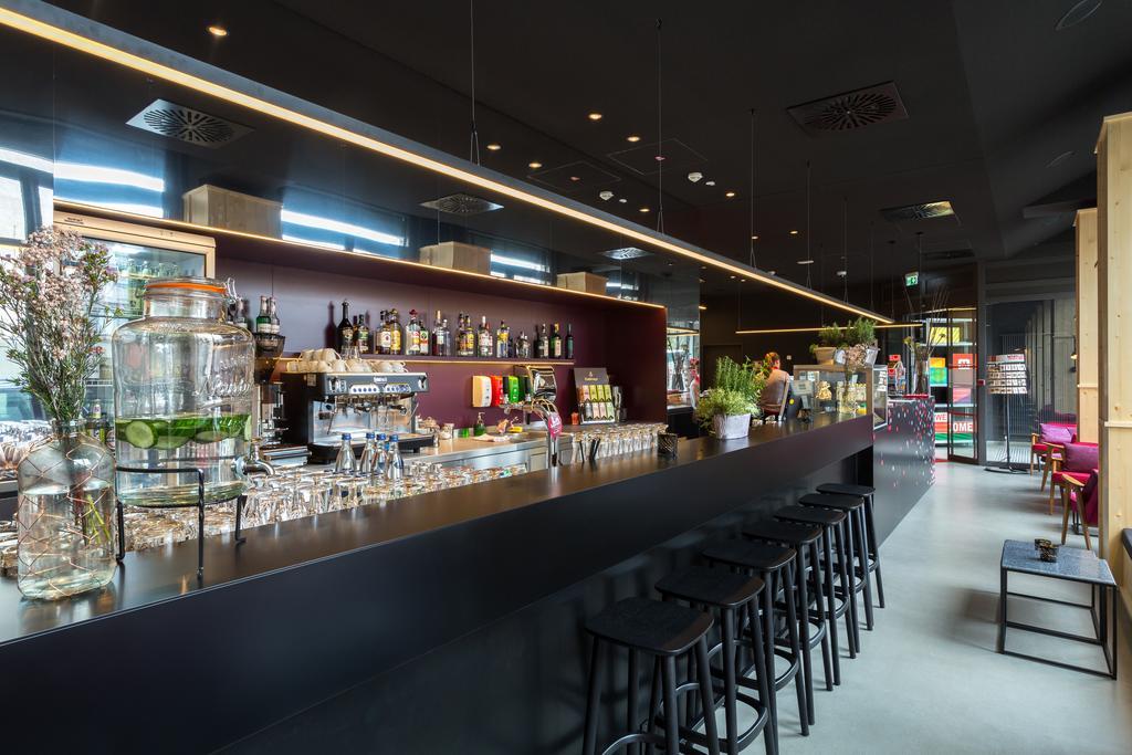 Meininger Hotel Leipzig Hauptbahnhof Екстериор снимка