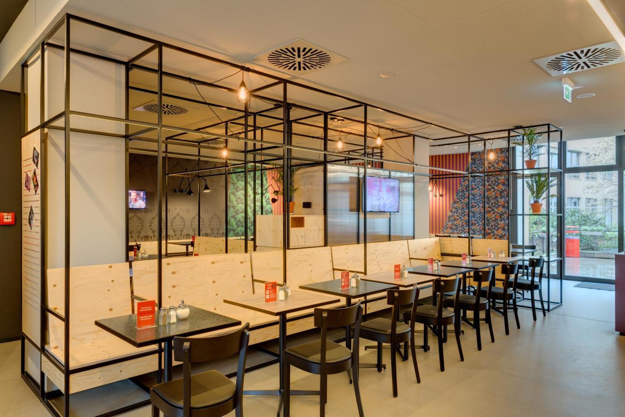 Meininger Hotel Leipzig Hauptbahnhof Екстериор снимка